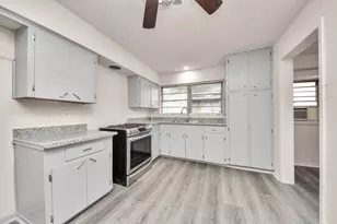2703 Knotty Oaks Trail, Houston, TX 77045 - Photo 16