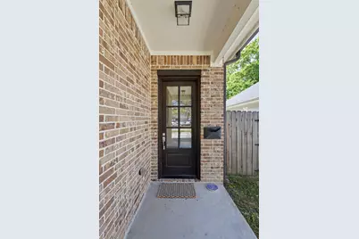 1022 McArthur Drive, Port Neches, TX 77651 - Photo 2