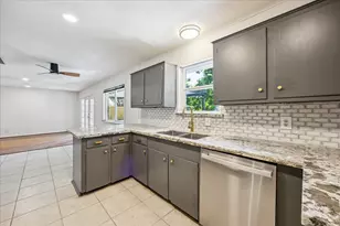 5419 Beechnut St, Houston, TX 77096 - Photo 12