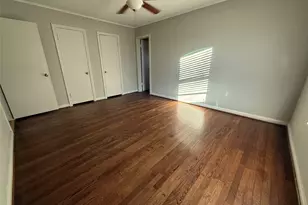 8109 Magnolia Ln, Hitchcock, TX 77563 - Photo 12