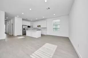 27443 Sunterra Village Dr, Katy, TX 77493 - Photo 12