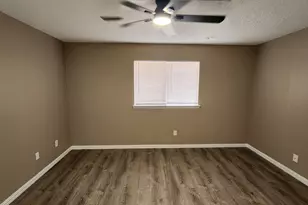 10735 Parkland Woods Dr, Sugar Land, TX 77498 - Photo 8