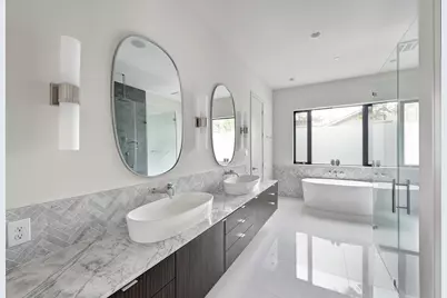 8317 Hunters Creek Drive, Hunters Creek Village, TX 77024 - Photo 18