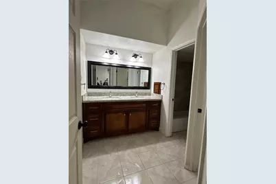 8250 Park Place Boulevard #303, Houston, TX 77017 - Photo 4