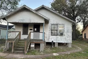 604 Yorkshire St, Houston, TX 77022 - Photo 10