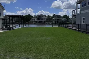 2112 Fenwood St, Kemah, TX 77565 - Photo 1