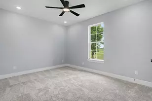 1220 Appaloosa Cir, Angleton, TX 77515 - Photo 6