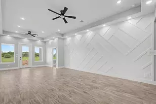 1220 Appaloosa Cir, Angleton, TX 77515 - Photo 14