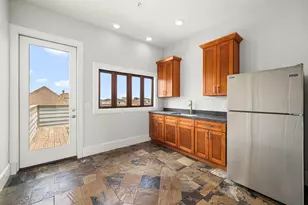 2022 Sabine St, Houston, TX 77007 - Photo 18