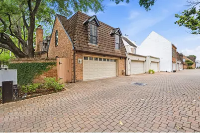 5382 Brownway Street #D39, Houston, TX 77056 - Photo 6