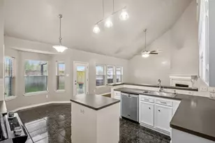 1352 Deer Ridge Dr, League City, TX 77573 - Photo 12