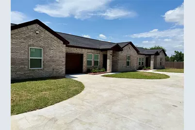 9508 Quaker Court #B, Rosharon, TX 77583 - Photo 2