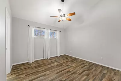 106 Harbour Town Court, Conroe, TX 77356 - Photo 14