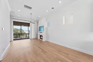 3305 W 11th St, Houston, TX 77008 - Photo 12