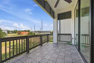 3305 W 11th St, Houston, TX 77008 - Photo 14