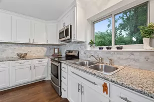 1353 Chardonnay Dr, Houston, TX 77077 - Photo 10