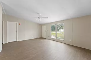 16212 Lone Star Ranch Dr, Conroe, TX 77302 - Photo 4