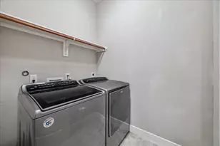 608 W 28th St, Houston, TX 77008 - Photo 32