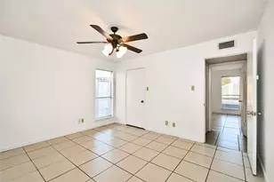 10211 Sugar Branch Dr, Houston, TX 77036 - Photo 24