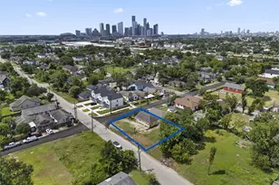 2417 Lee St, Houston, TX 77026 - Photo 8