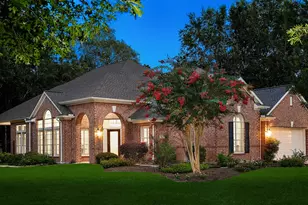 2 Bloomsbury Ct, Conroe, TX 77384 - Photo 1