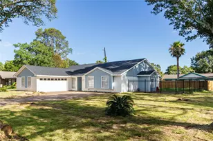 500 Shirleen Dr, Seabrook, TX 77586 - Photo 4