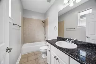 2423 Ralph St, Houston, TX 77006 - Photo 20
