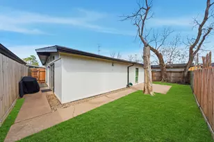 4102 Sherwood Ln, Houston, TX 77092 - Photo 2