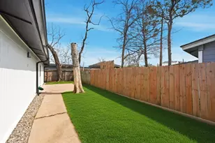 4102 Sherwood Ln, Houston, TX 77092 - Photo 22
