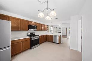 16003 Salton Point Dr, Friendswood, TX 77546 - Photo 6