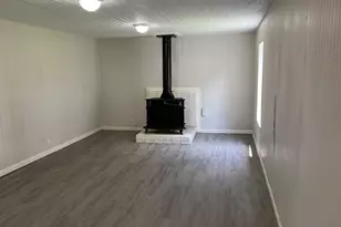 1329 Adams Rd, Bay City, TX 77414 - Photo 4