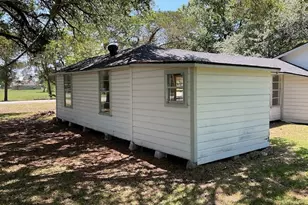 1329 Adams Rd, Bay City, TX 77414 - Photo 14