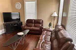 3027 Avenue L, Galveston, TX 77550 - Photo 8