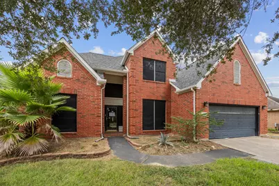 122 Mossey Oak Drive, Baytown, TX 77520 - Photo 2