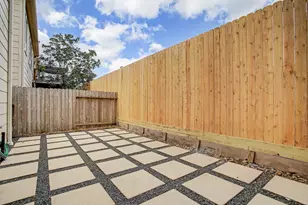 3824 Center Plaza Dr, Houston, TX 77007 - Photo 10