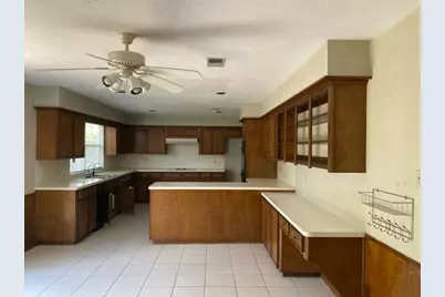 6907 King Arthur Court, Spring, TX 77379 - Photo 4