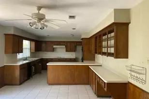 6907 King Arthur Ct, Spring, TX 77379 - Photo 4