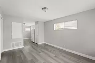 7815 Glass St, Houston, TX 77016 - Photo 2