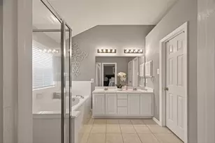 11115 Riverbank Ridge Ln, Houston, TX 77089 - Photo 18