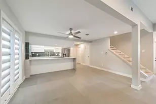 2600 Nantucket Dr, Houston, TX 77057 - Photo 12