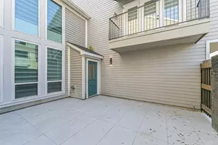 2600 Nantucket Dr, Houston, TX 77057 - Photo 4