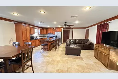 404 N Wilson Street, Madisonville, TX 77864 - Photo 18