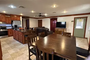 404 N Wilson St, Madisonville, TX 77864 - Photo 18