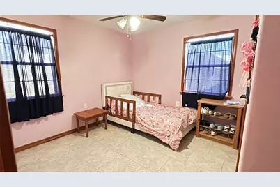 404 N Wilson Street, Madisonville, TX 77864 - Photo 8