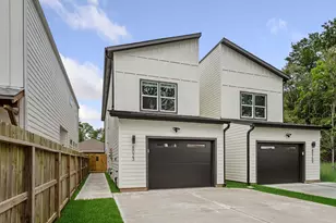8023 Easter St, Houston, TX 77088 - Photo 2