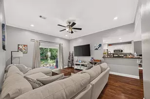 720 Springwood Dr, Conroe, TX 77385 - Photo 14