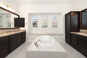 10243 S Goshawk Trl, Conroe, TX 77385 - Photo 16
