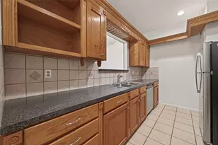 8097 El Mundo St, Houston, TX 77054 - Photo 10