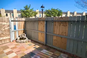 8097 El Mundo St, Houston, TX 77054 - Photo 6