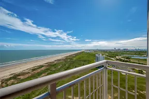801 E Beach Dr, Galveston, TX 77550 - Photo 10